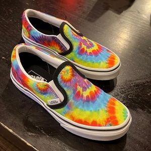 Vans Tye Dye Slip Ons…
